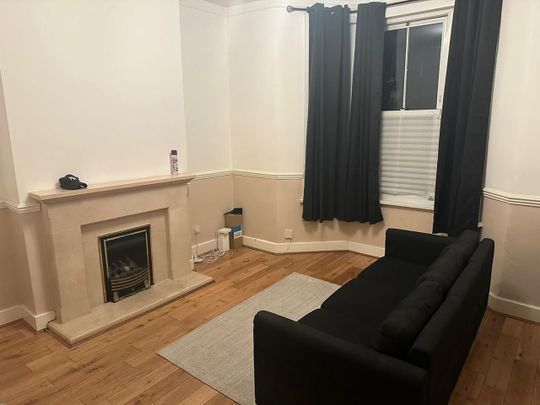 1 Bed Terraced House, Gosterwood Street, SE8 - Photo 1