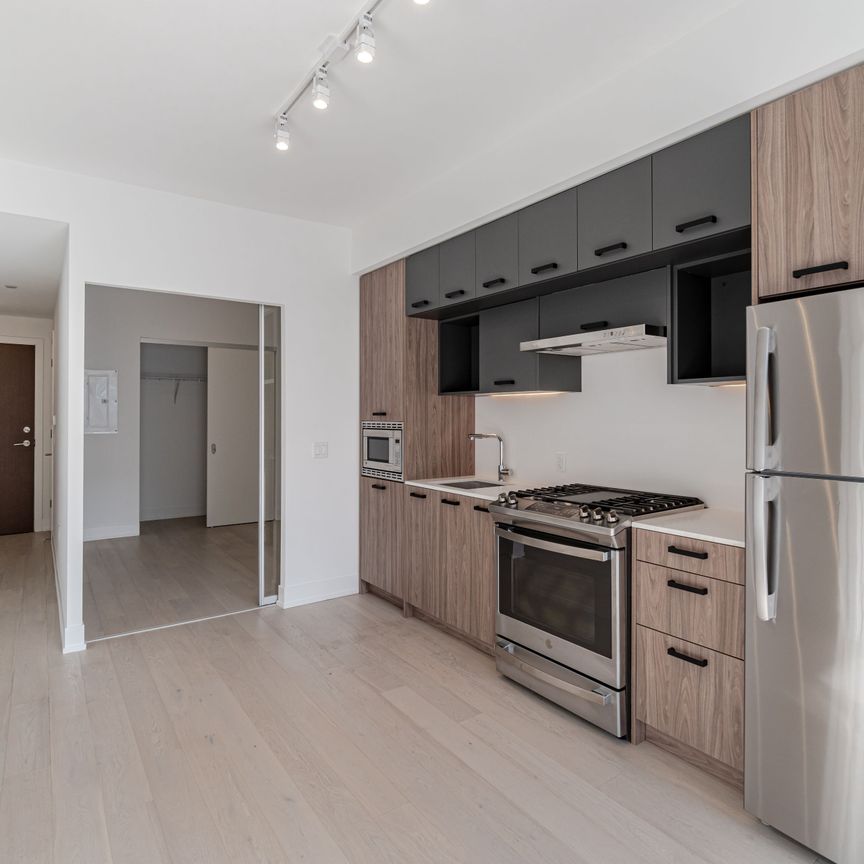 For Lease - 1331 Queen Street Unit# 411, Toronto, Ontario - Photo 1
