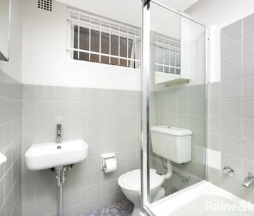 Charming & Convenient Two-Bedroom Unit - Photo 3