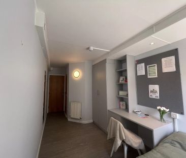 Copper En Suite - Photo 6