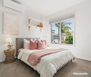 2/12 Atkinson Street, Chadstone, Vic 3148 - Photo 2