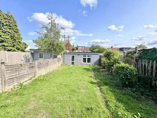 Northolt, UB5 - Photo 1