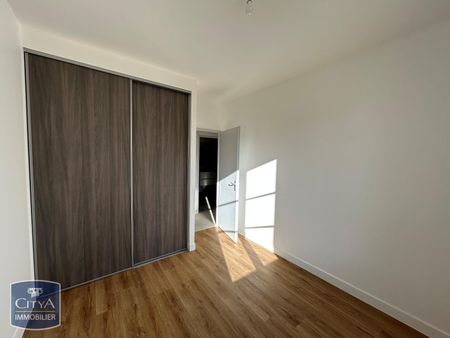 Location Appartement 3 pièces 75m² VILLEFRANCHE SUR SAONE 69400 - Photo 4