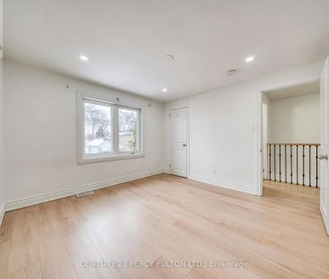 194 KENNEDY ROAD - Photo 2