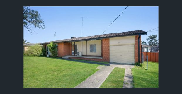 Renovated Modern Four Bedrooms House For Lease - Photo 1