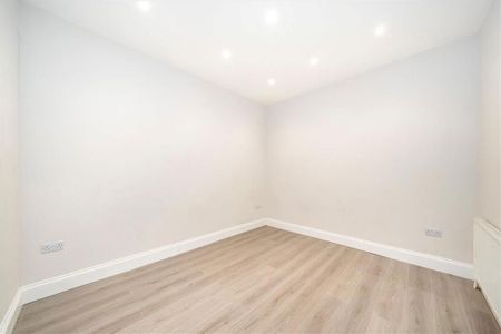5 bedroom terraced house to rent - Photo 4