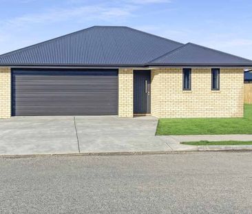 AMBERLEY - 3 BEDROOMS - Photo 5