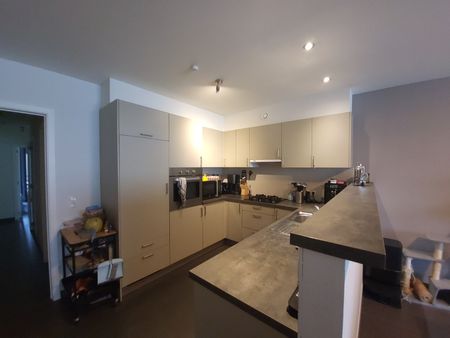 Modern 2-slaapkamerappartement nabij centrum - Photo 5