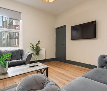 4 Bed Terraced House, Edinburgh Road, L7 - Photo 2