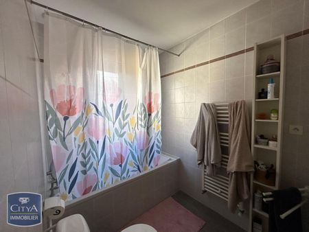 Location Appartement 4 pièces 84m² CHARNAY LES MACON 71850 - Photo 4