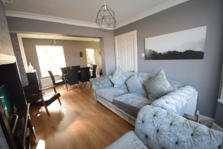 13 Ballygowan Road, Belfast, BT5 7LH - Photo 3