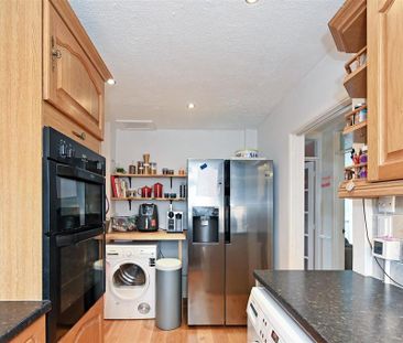 4 bedroom house to rent - Photo 5