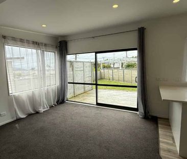 106a Glanmire Road, Newlands, Wellington City - Photo 1