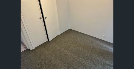 ✨ Charming 4x1 Home in Greenfields ✨ - Photo 5