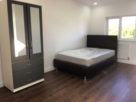 6 bedroom terraced house to rent - Photo 5