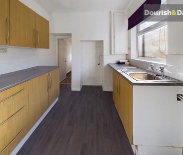 2 bedroom end of terrace house to rent - Photo 2