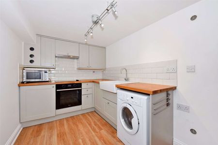 A generously proportioned one bedroom apartment - Photo 2