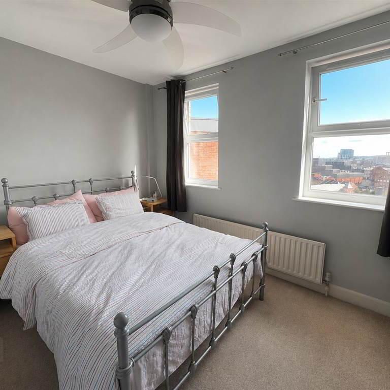 901 College Central, 4 College Avenue, Belfast, BT1 6BD - Photo 1