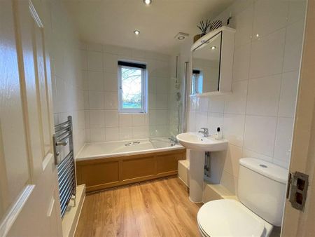 2 bedroom apartment to rent - Photo 4