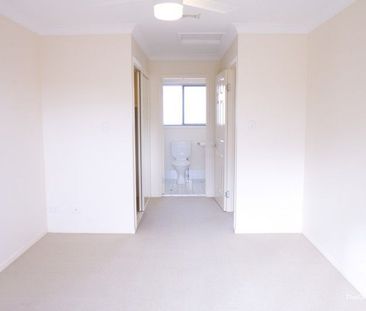 Two-story town-home positioned in the immensely popular Links compl... - Photo 3