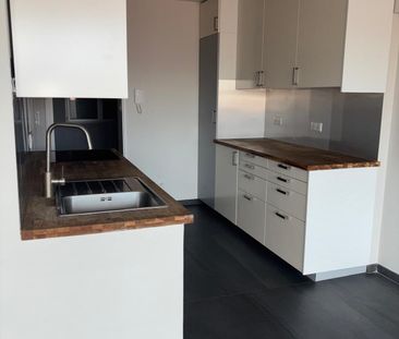 Location Appartement 3 pièces 74m² MARIGNANE 13700 - Photo 4