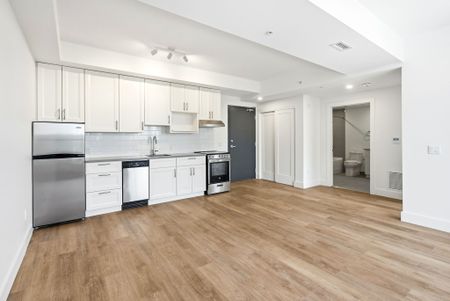 841 Grenon Ave - Photo 2