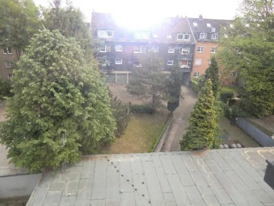 + + + EINBAUKÜCHE, AUFZUG, BALKON, 2,5 Raum Wohnung - lässt keine Wünsche offen+ + + - Photo 1