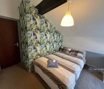 1 bedroom in a flat share to rent - Photo 6