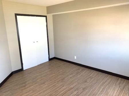 Comfortable, Modern Low-Income Living Near the Red Deer River - Photo 2