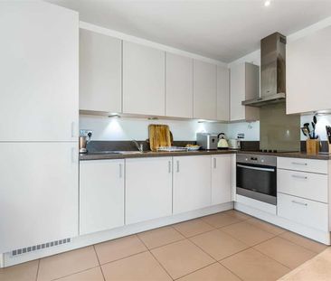 Battersea Reach, SW18, London - Photo 3