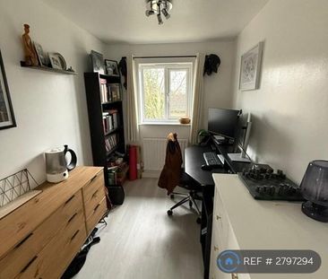 2 bedroom semi-detached house to rent - Photo 5