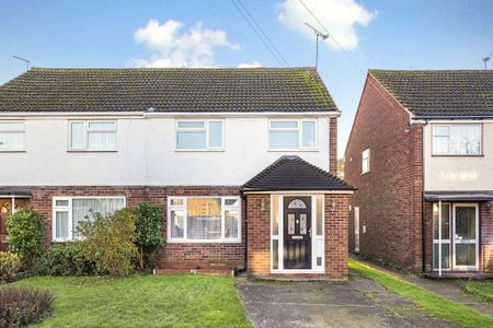 Ashleigh Avenue, Egham, Surrey, TW20 8LB - Photo 5