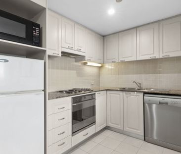 Harbour Views in the Heart of Circular Quay | Furnished - Photo 3