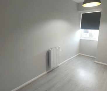 Brackenwood Crescent - Photo 3