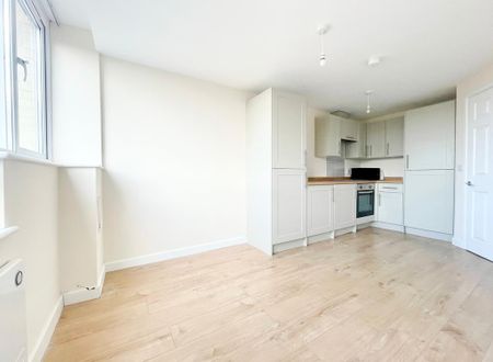 2 bedroom apartment to rent - Photo 3