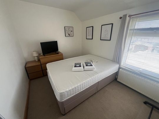 2 bedroom property to rent - Photo 1