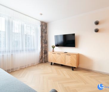 Dwa pokoje świeżo po remoncie, 44 m2. Azory. - Фото 1