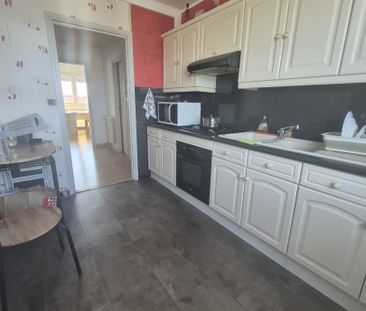 Location Appartement 4 pièces 76m² MAUBEUGE 59600 - Photo 5