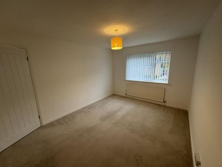 3 bedroom detached house to rent - Photo 4
