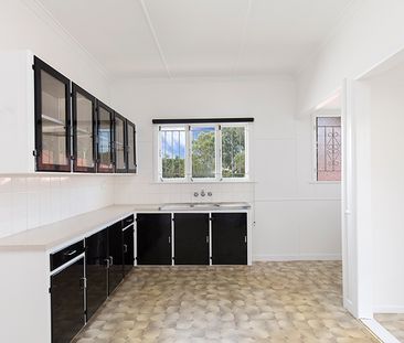 82 Cambridge Street, Carina QLD 4152 - House For Rent | Domain - Photo 6