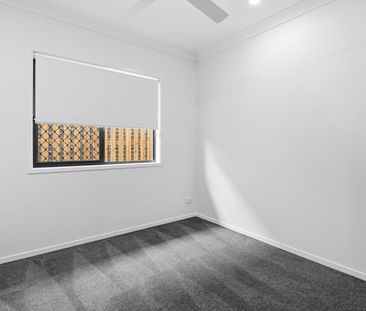 BRAND NEW FAMILY HOME WITH 2 LIVING AREAS AND AIR CONDITIONING - RE... - Photo 3