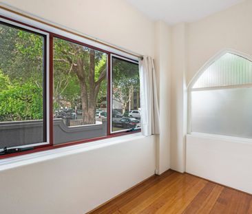 Oversized Beachfront Art Deco Retreat with Dedicated Study - Photo 3