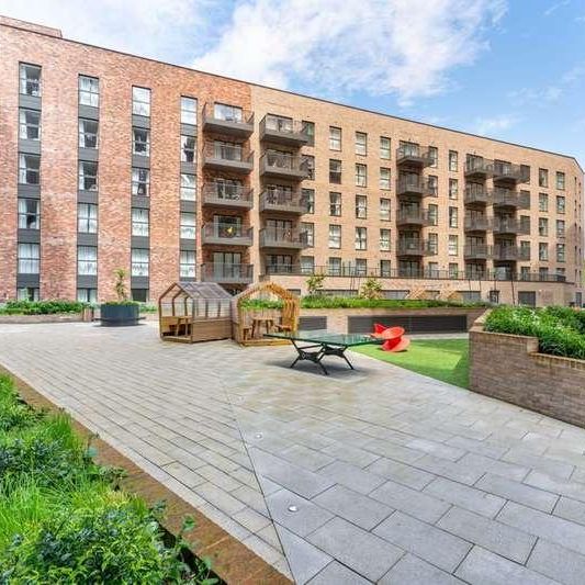 Uncle Colindale, Colindale, NW9 - Photo 1