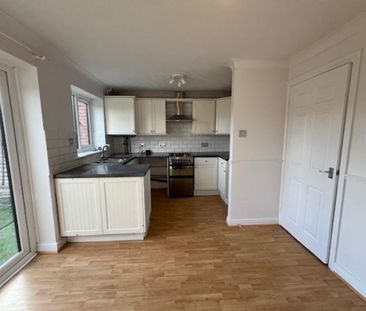 3 bedroom terraced house to rent - Photo 1