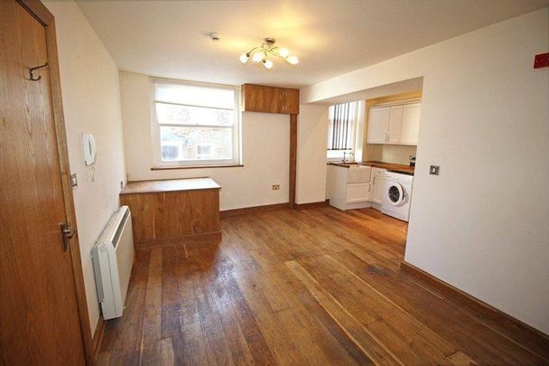 1 bedroom flat to rent - Photo 1