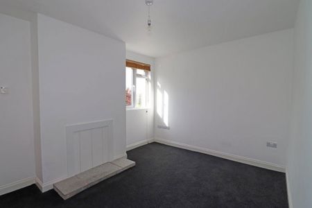 Terraced House in Durranhill Road, Carlisle - Photo 2