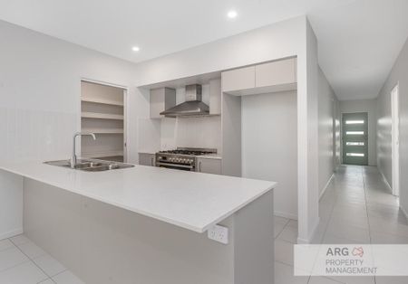 10 Pelion Street, Banya, QLD, 4551 - Photo 3