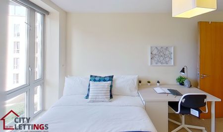 2 Bedroom Apartment - Photo 3