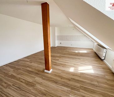 Ganz frisch renovierte 3-Raum-Dachgeschosswohnung auf der Parkstraße in Annaberg! - Foto 1