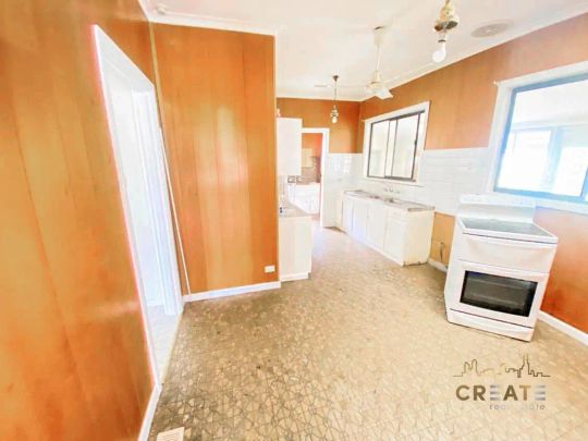 42 Arnold Street, Sunshine West VIC 3020 - Photo 1